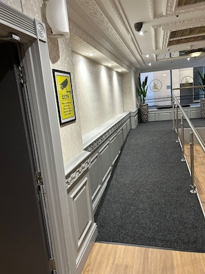 Reception - Britannia Hotel Birmingham New Street Station (Birmingham)