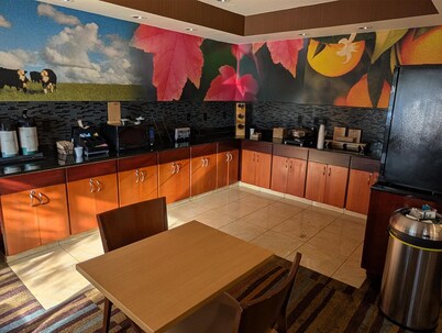 SureStay by Best Western Mount Pleasant Racine