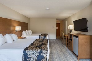 1 bedroom, down comforters, desk, blackout drapes