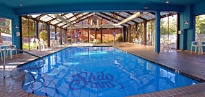 Indoor pool, seasonal outdoor pool, pool loungers