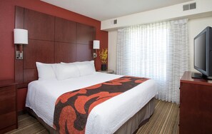 Premium bedding, pillow-top beds, individually furnished, desk - Primestay Extended Suites (Madison)