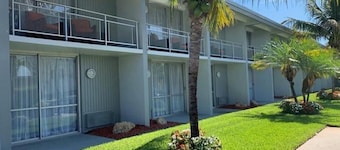 Hollywood Gateway Inn