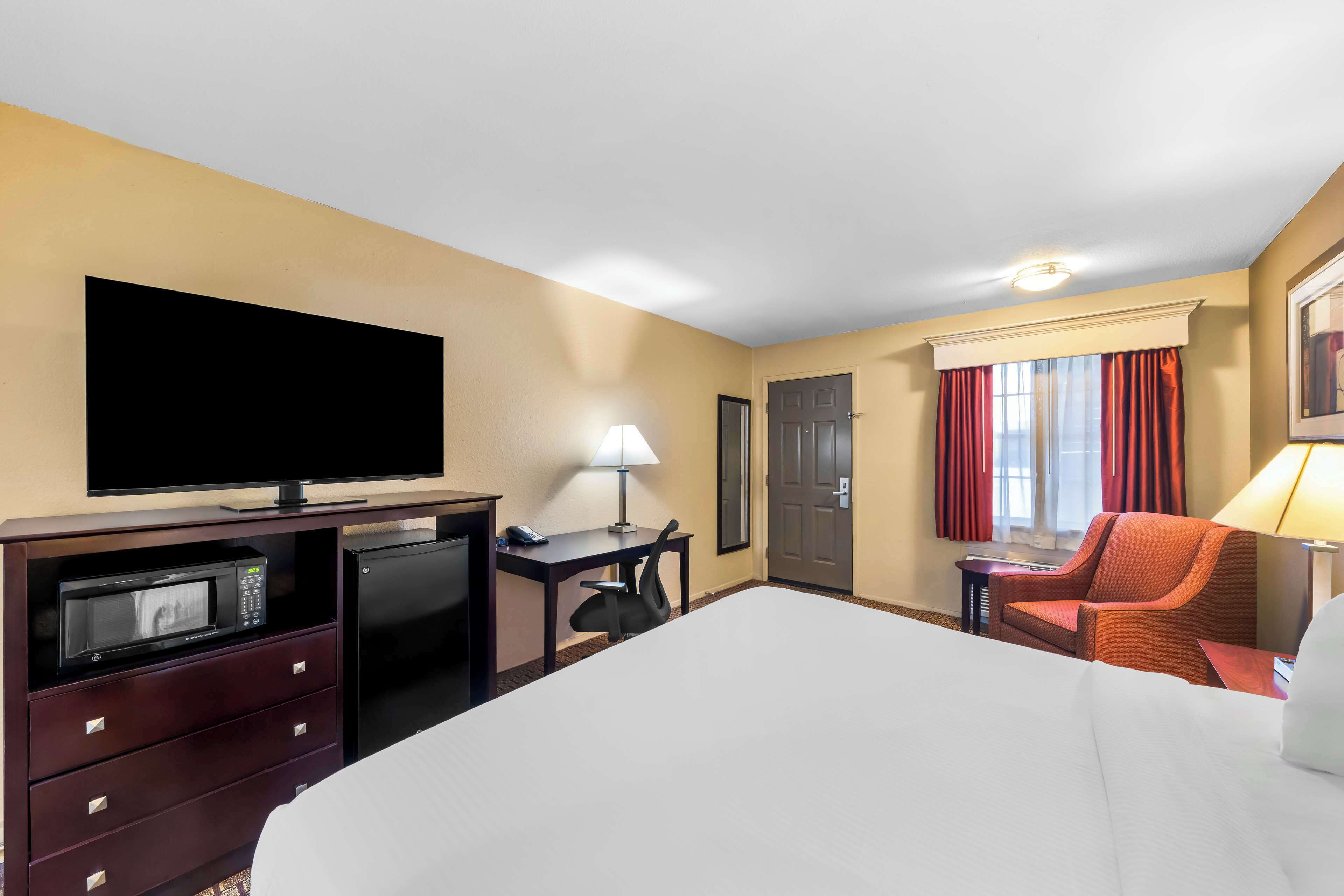 desk, laptop workspace, iron/ironing board, free cots/infant beds