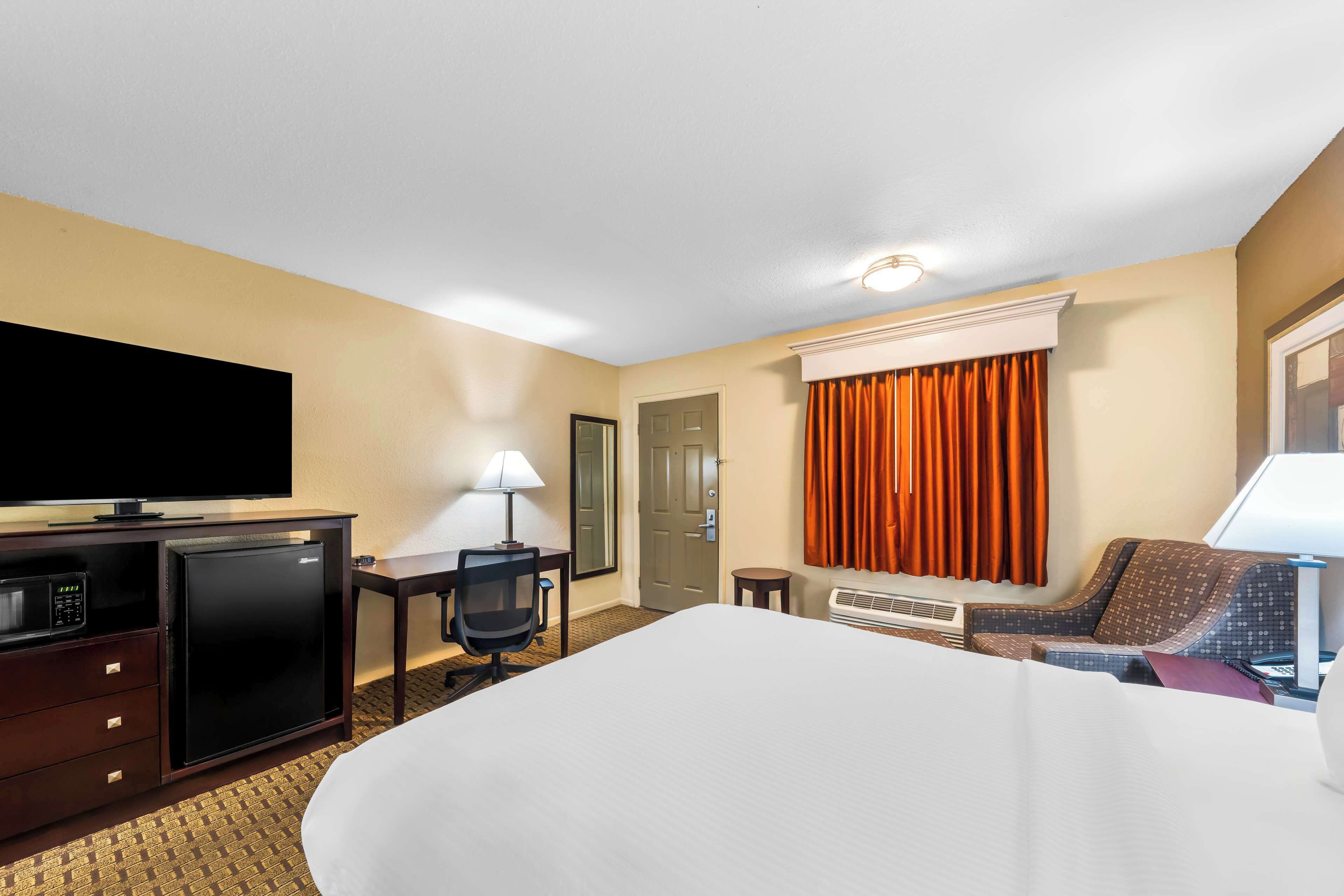 desk, laptop workspace, iron/ironing board, free cots/infant beds