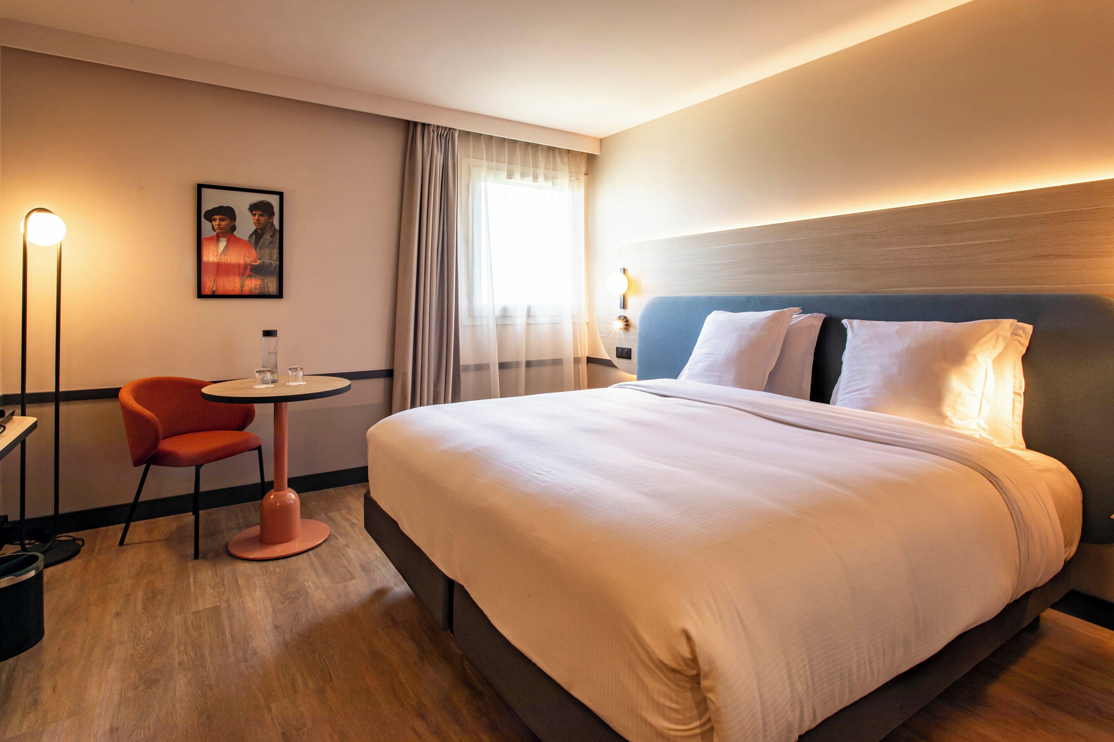 double room king size bed | premium bedding, in-room safe, desk, blackout curtains