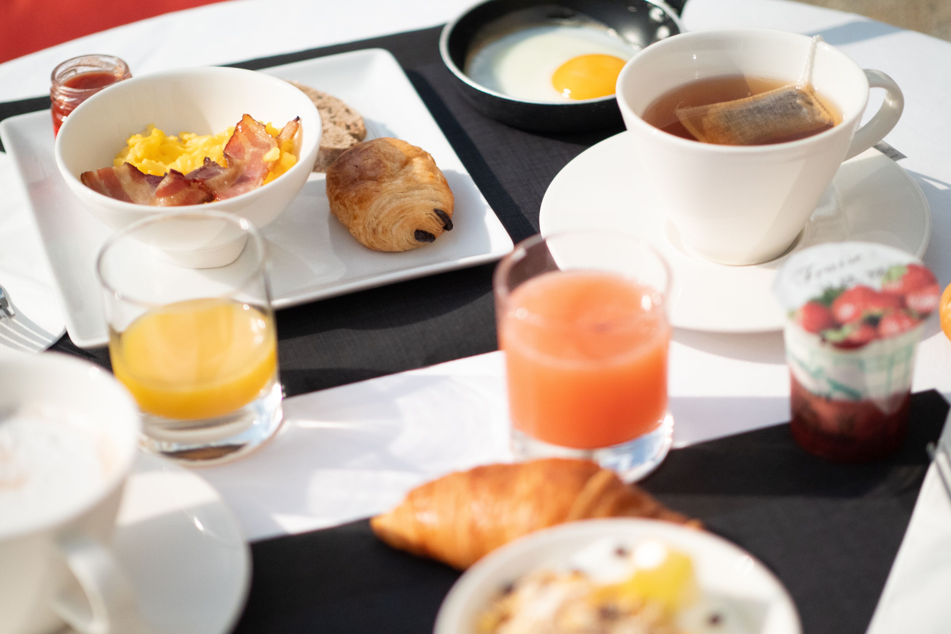 daily buffet breakfast (eur 19 per person)