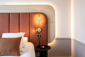 Suite, 1 King Bed with Sofa bed
