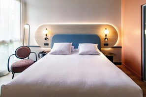 Premium bedding, in-room safe, desk, blackout curtains