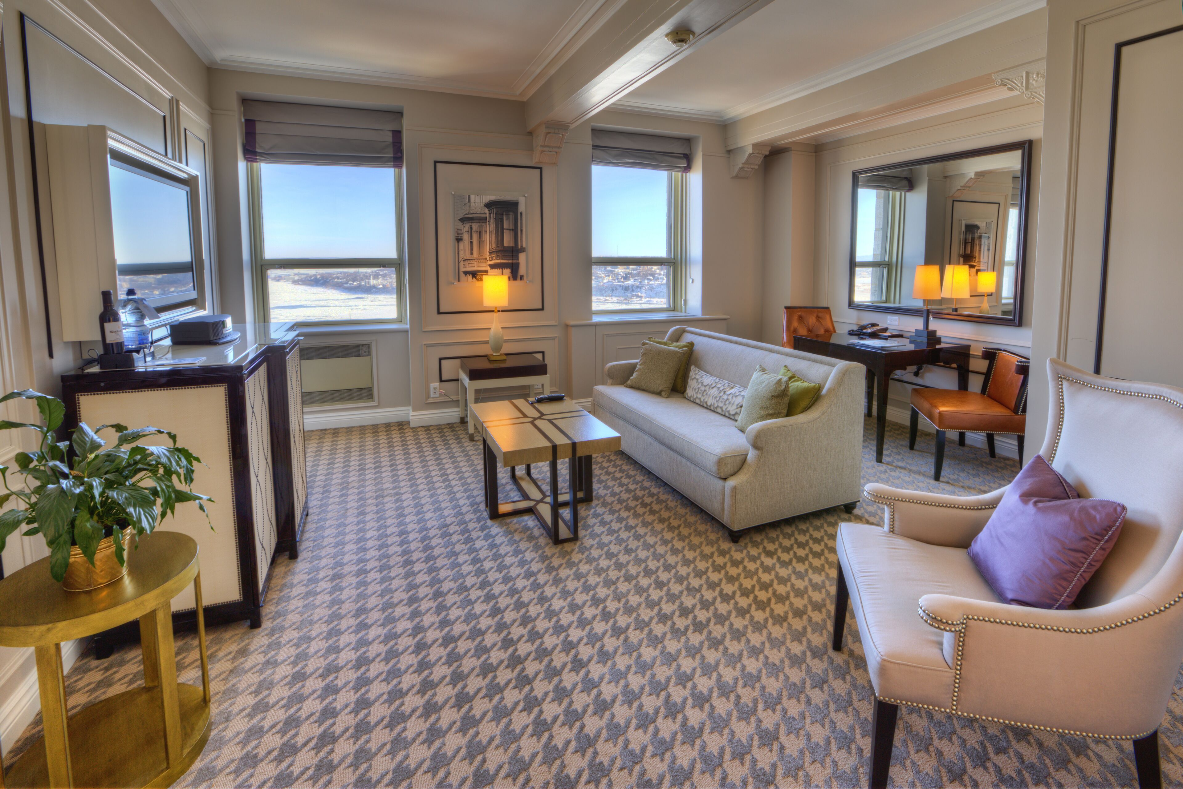 fairmont gold, suite, 1 king bed | living room | lcd tv, pay films