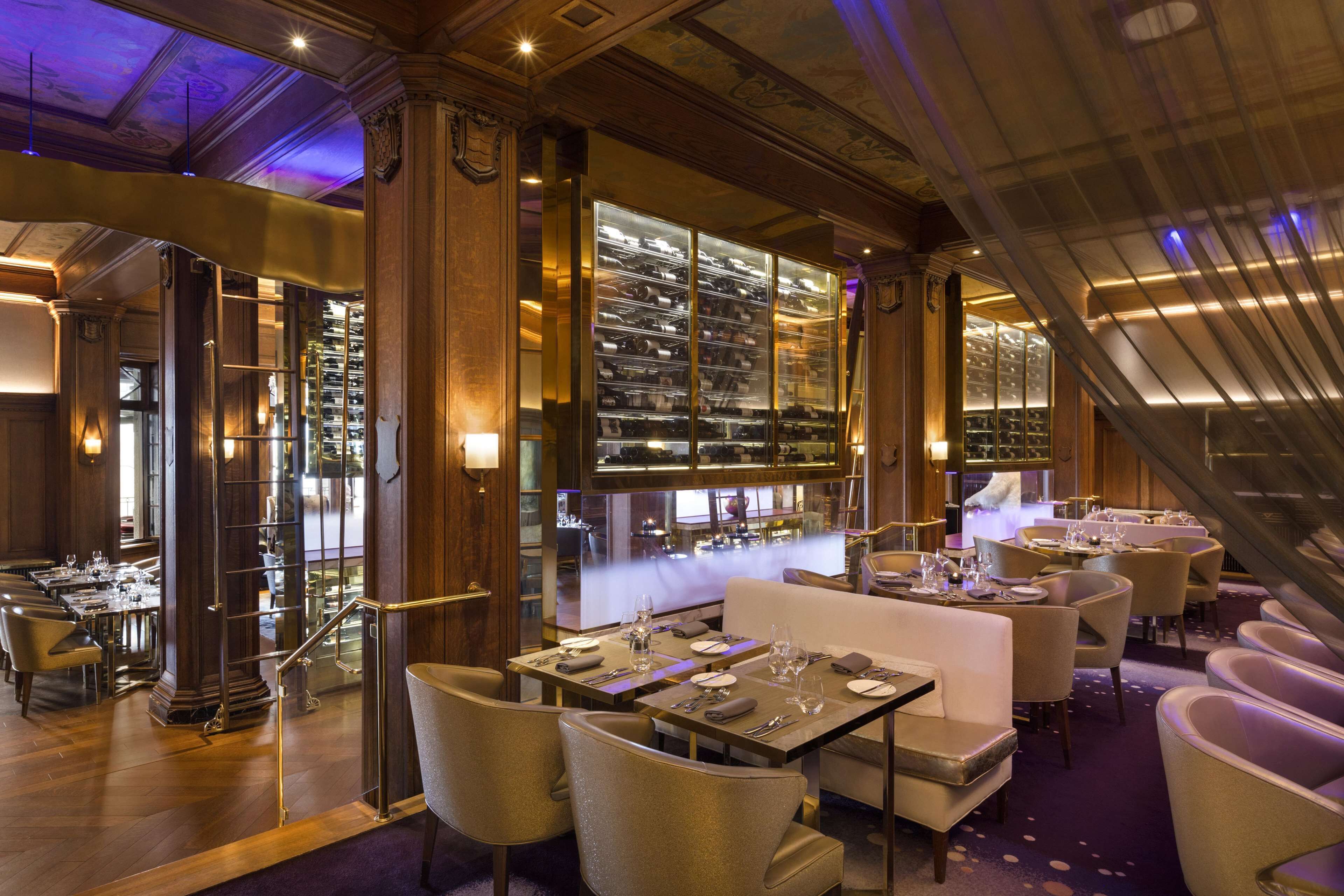 3 restaurants, breakfast, lunch, dinner served; french cuisine