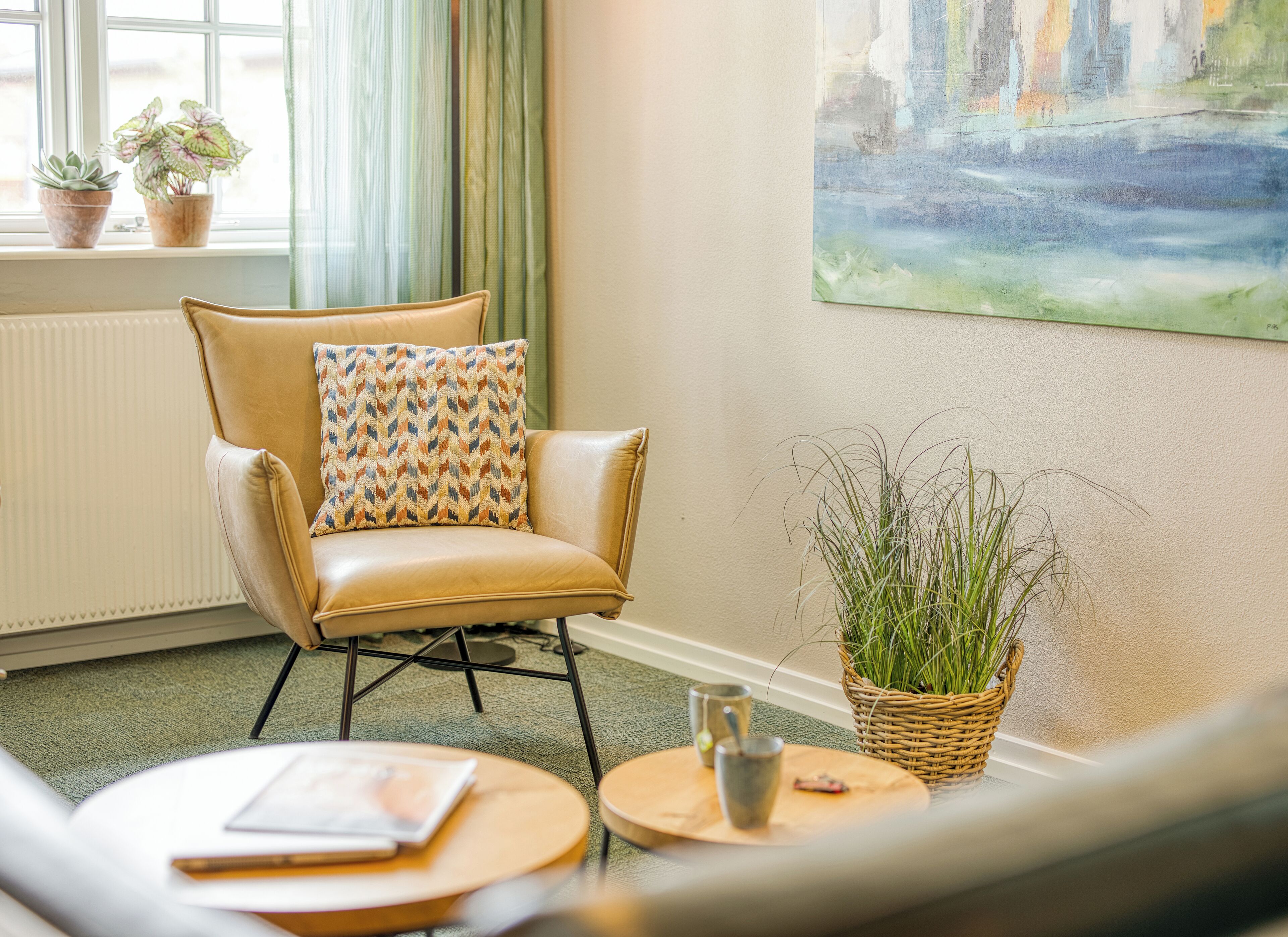 junior suite, 1 king bed, jetted tub | living area | 32-inch flat-screen tv with cable channels, tv