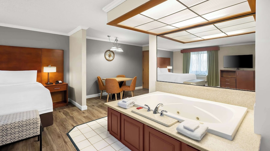 Best Western Fremont/Angola I-80/90 Toll Road