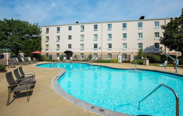 Alberca al aire libre por temporada 