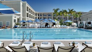 Outdoor pool, open 8:00 AM to 10:00 PM, cabanas (surcharge) - Balboa Bay Resort (Newport Beach)