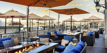 Restaurant at Balboa Bay Resort