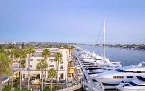 Exterior - Balboa Bay Resort (Newport Beach)