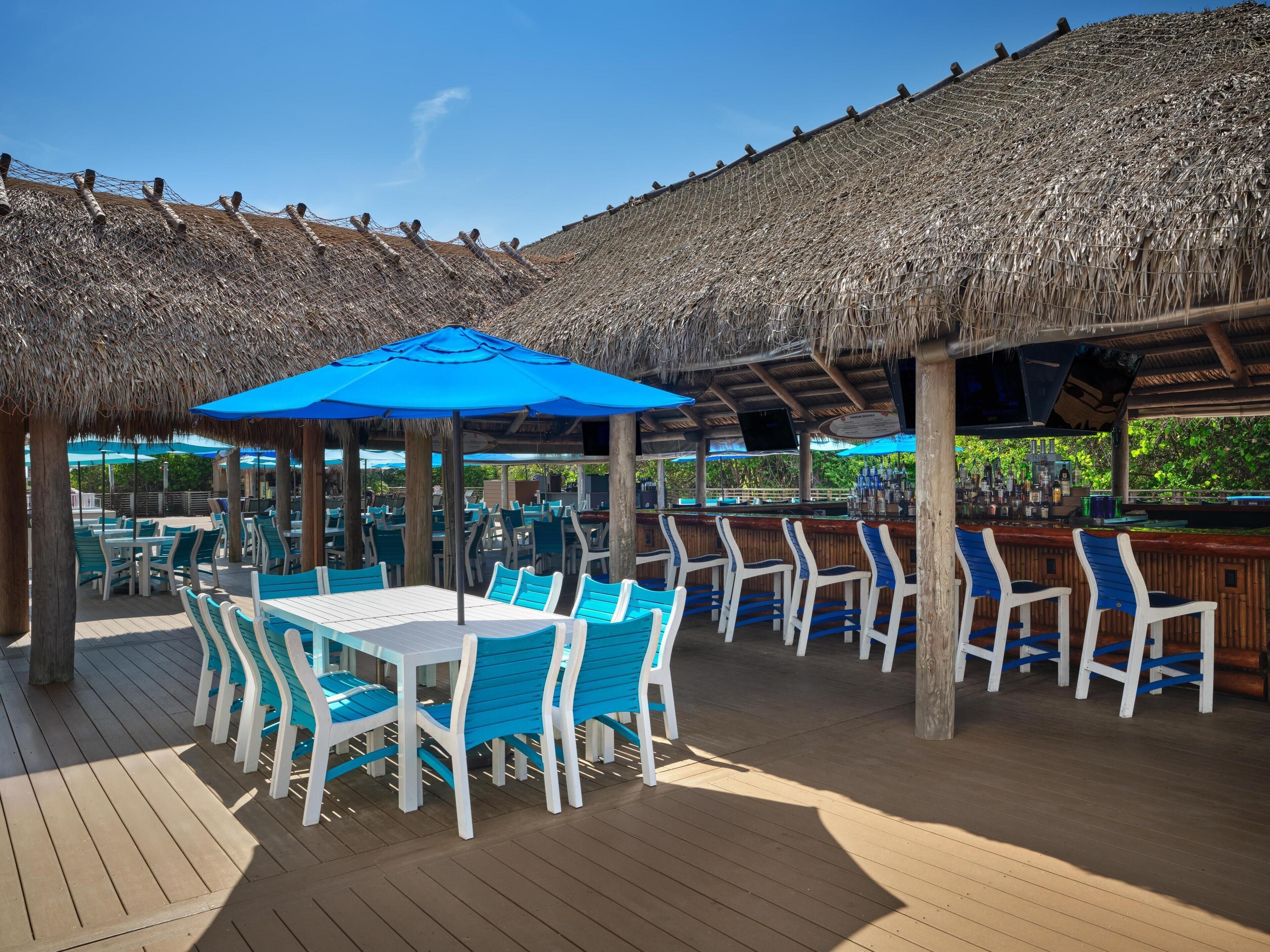 2 barer/lounger, 2 strandbarer, bar ved poolen