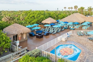 2 bars/lounges, 2 beach bars, poolside bar