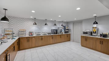 Free daily continental breakfast