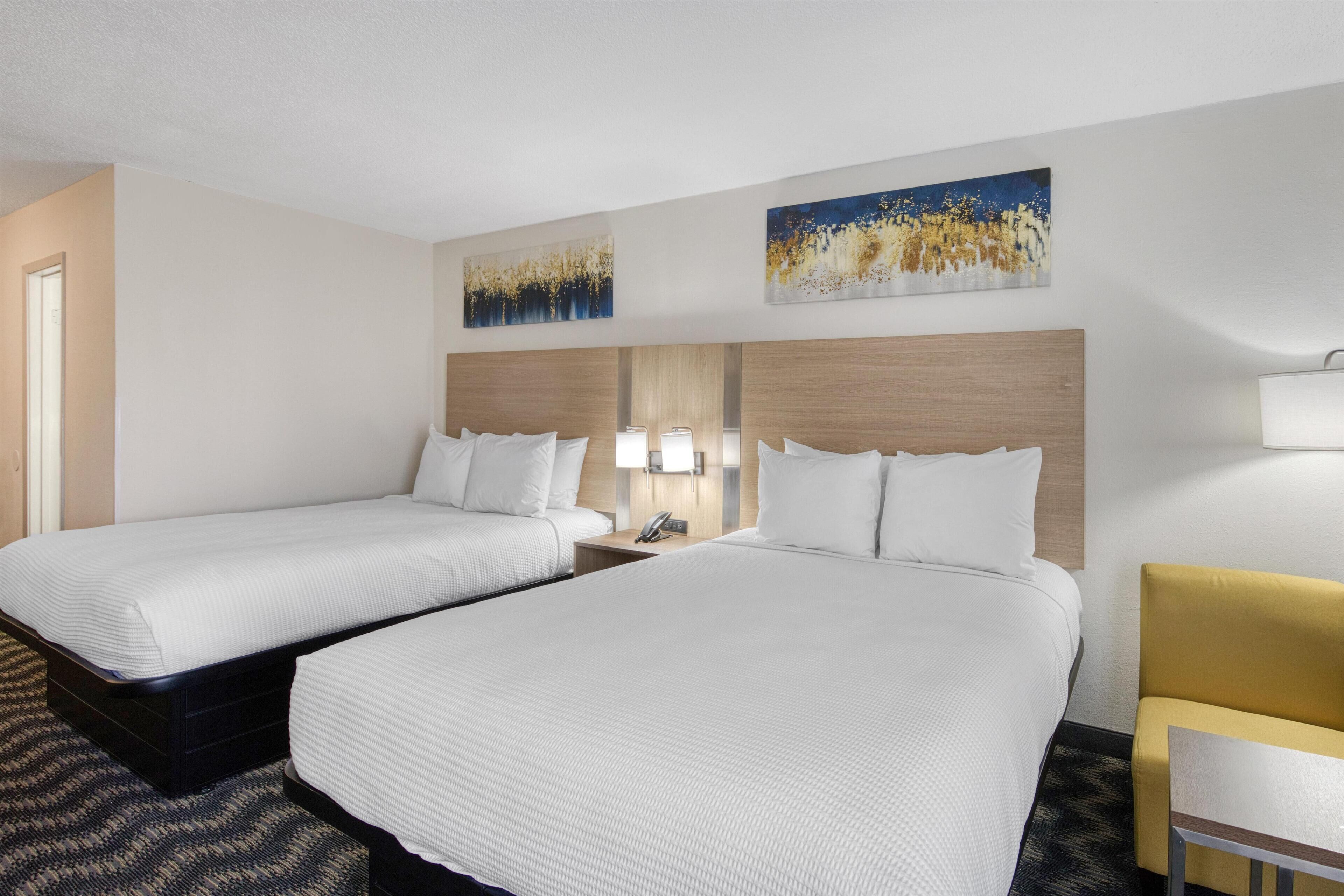 Pillow-top beds, desk, bed sheets