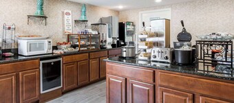 Baymont by Wyndham Greensboro/Coliseum
