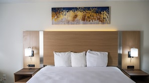 Pillowtop beds, desk, free cribs/infant beds, free WiFi