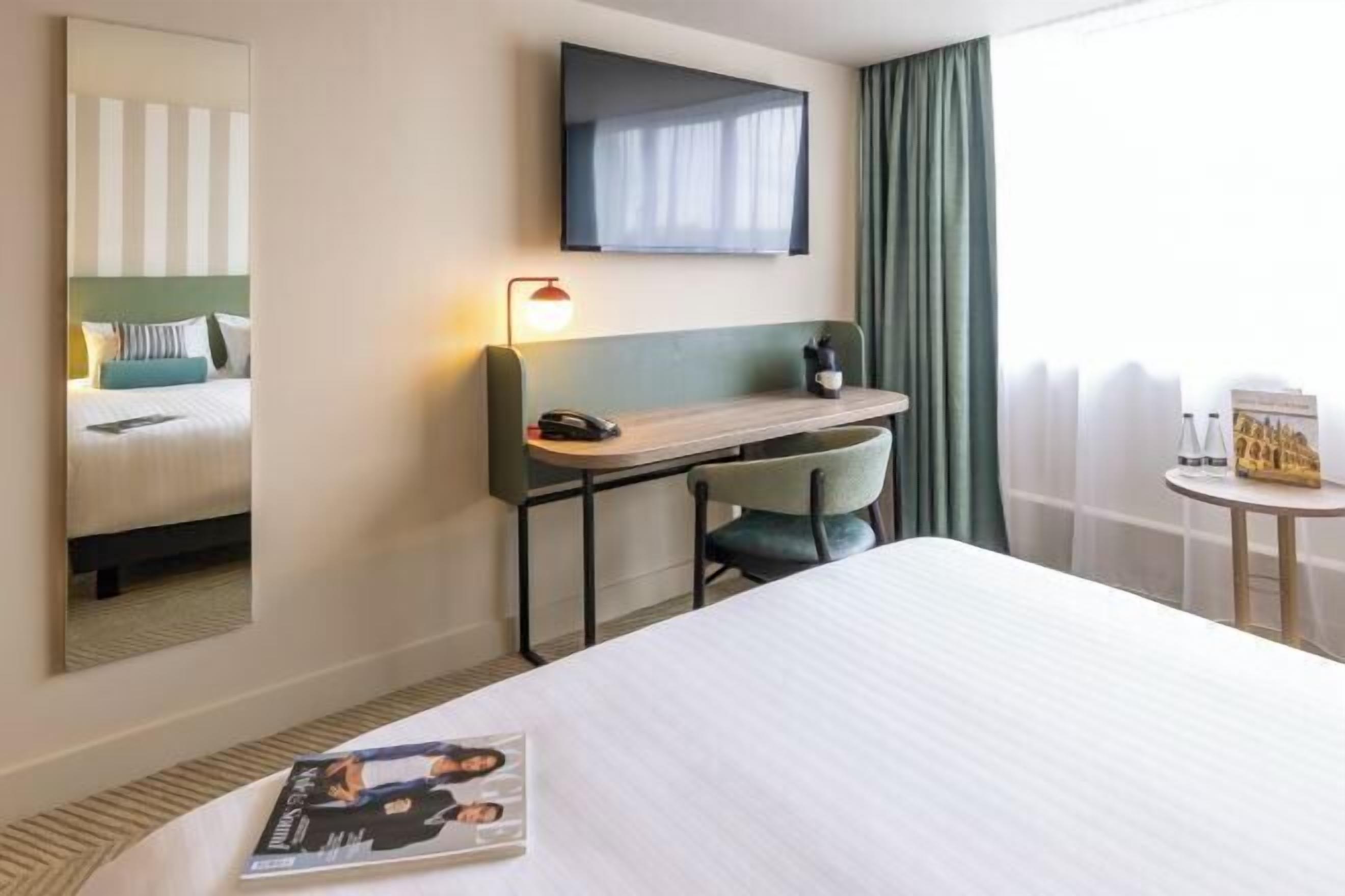 In-room safe, desk, laptop workspace, soundproofing