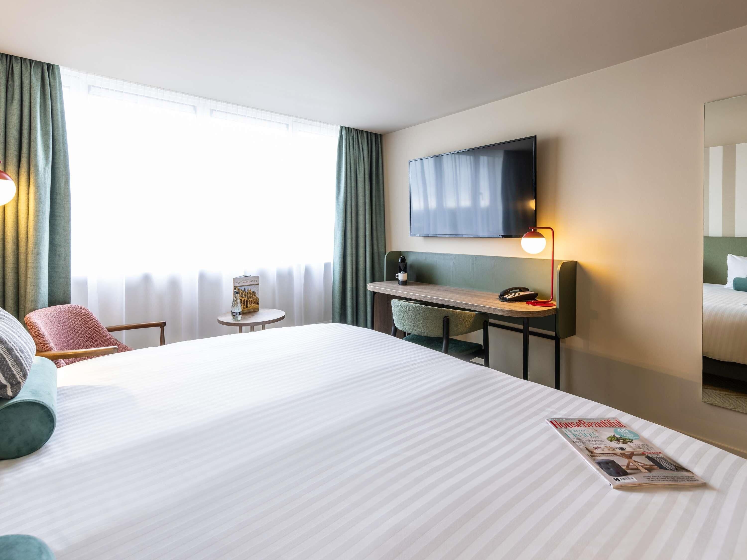 In-room safe, desk, laptop workspace, soundproofing