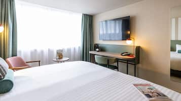 In-room safe, desk, laptop workspace, soundproofing