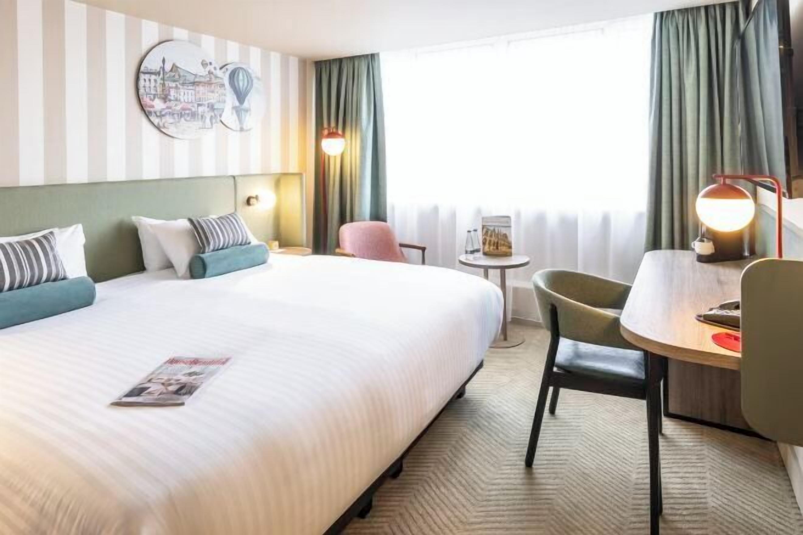 In-room safe, desk, laptop workspace, soundproofing