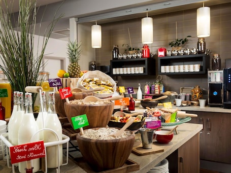 Daily full breakfast for a fee. Mercure Northampton