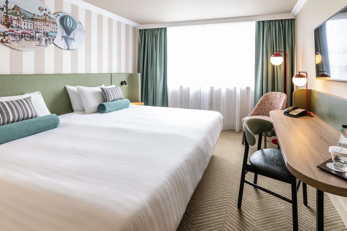 Classic Room, 1 King Bed