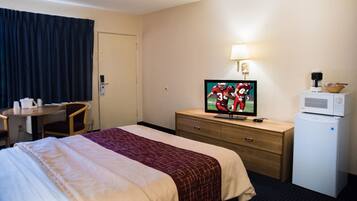 Iron/ironing board, free WiFi, bed sheets