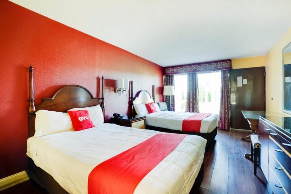 Desk, free WiFi, bed sheets