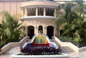 Exterior - Hollywood Hotel (Los Angeles)