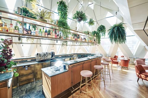 Bar (in der Unterkunft)