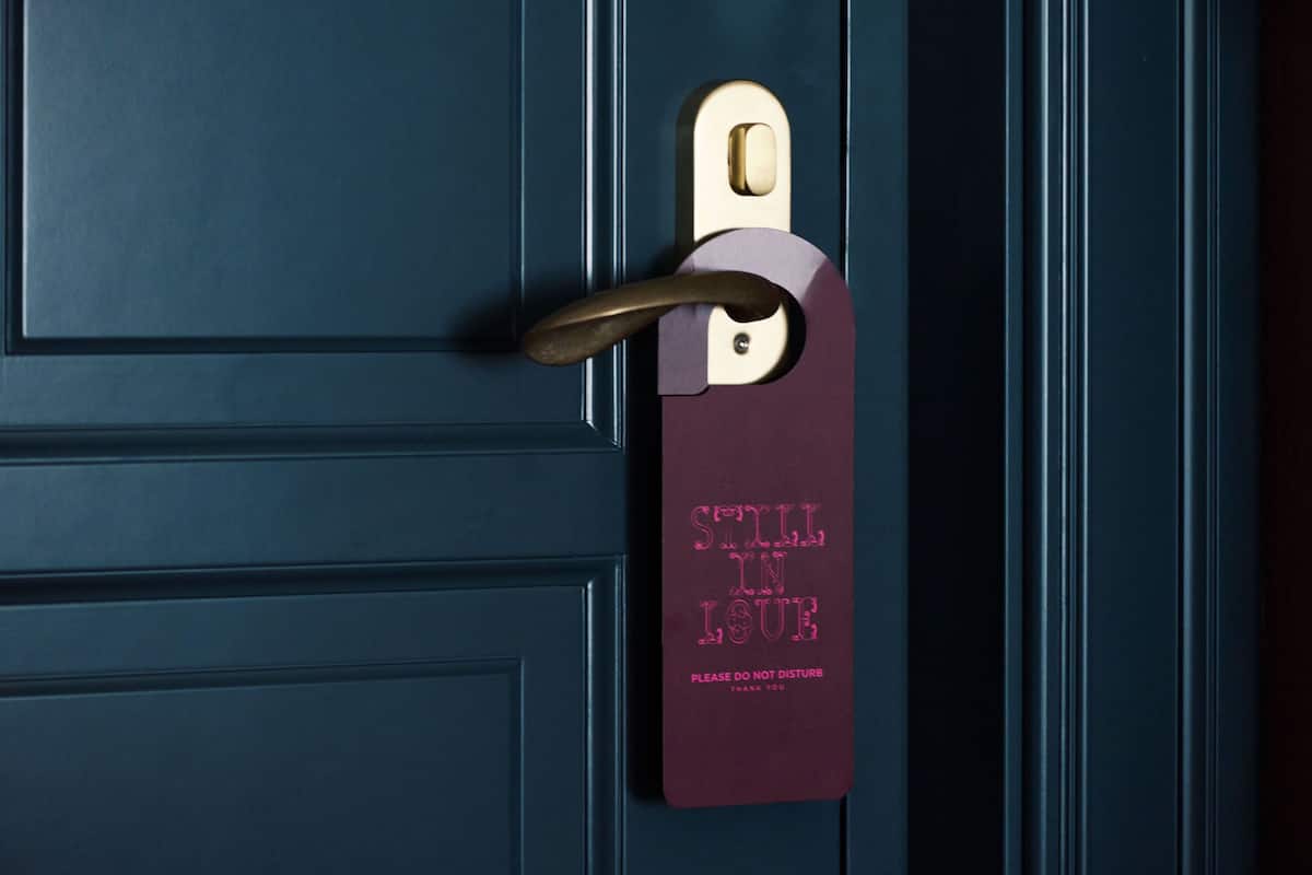 ห้องสแตนดาร์ด (PETIT) | ผ้าปูที่นอนฝ้ายอียิปต์, เครื่องนอนระดับพรีเมียม, เตียงเมมโมรีโฟม