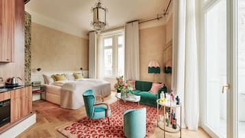 Junior Suite | Private kitchen | Espresso maker, coffee/tea maker, electric kettle