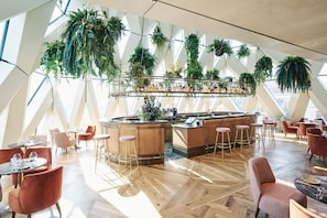 Bar (in der Unterkunft)