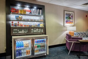 Snack bar - Hampton Inn Janesville (Janesville)