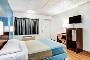Desk, free cots/infant beds, free WiFi, bed sheets