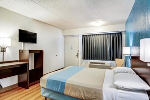 Desk, free cots/infant beds, free WiFi, bed sheets