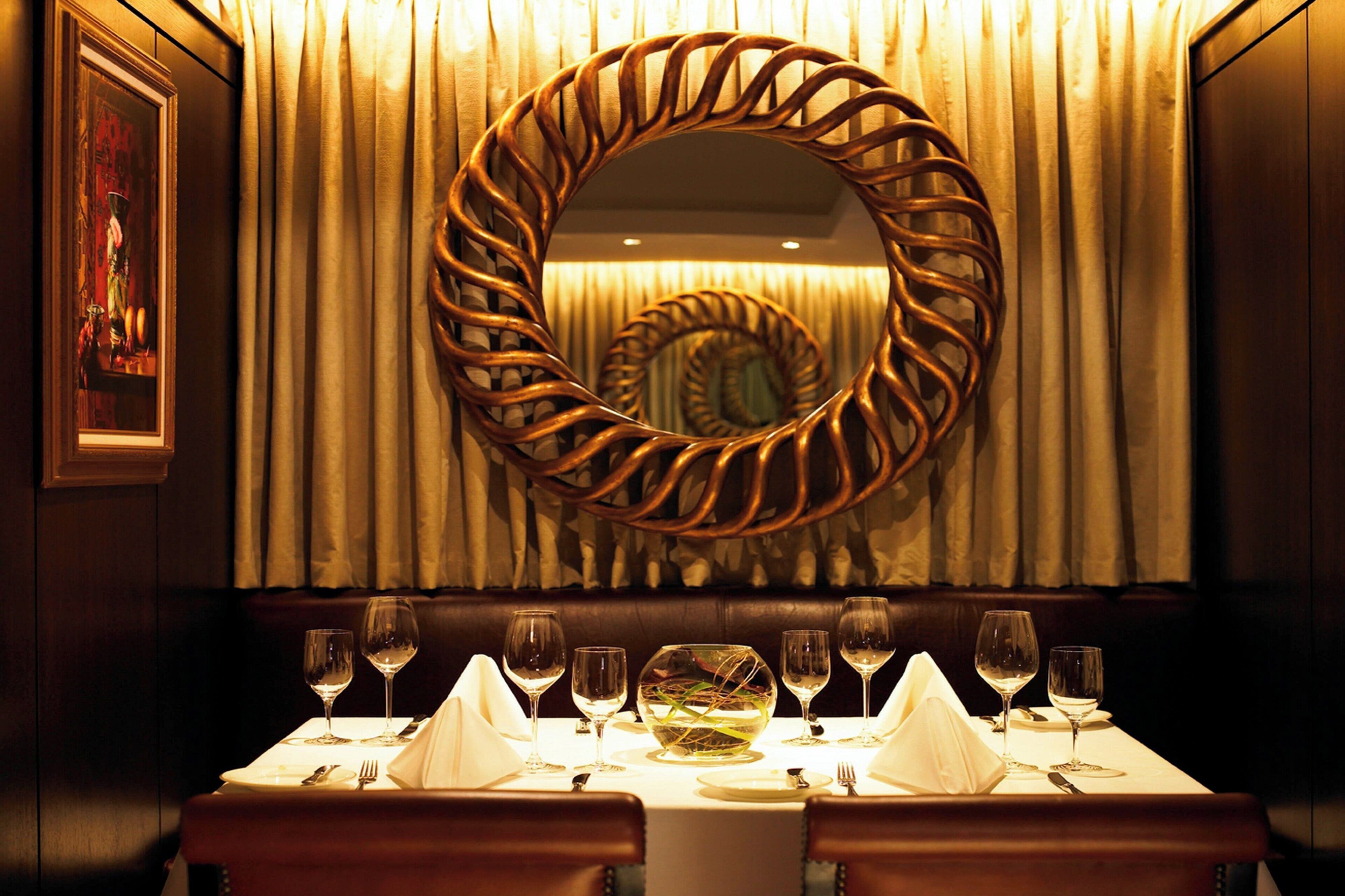 4 restaurants, breakfast, lunch, dinner served; international cuisine