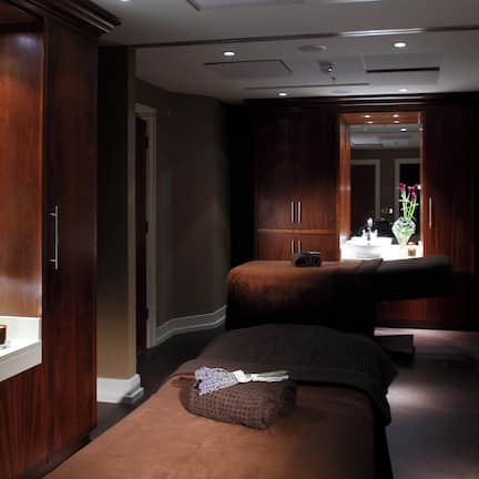 Body treatments, hydrotherapy, aromatherapy, hot stone massages