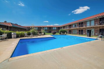 Indoor pool, outdoor pool, sun loungers