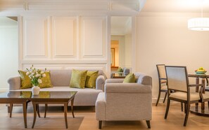 55-inch Smart TV with digital channels - Dusit Princess Chiang Mai (Chiang Mai)