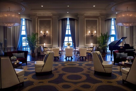 Hilton Chicago - Image 61
