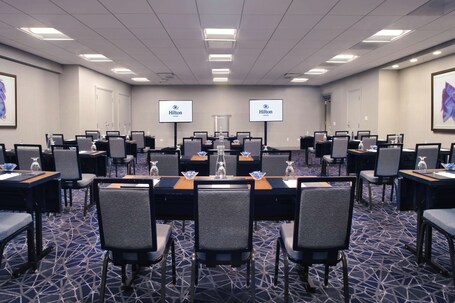 Hilton Chicago - Image 45