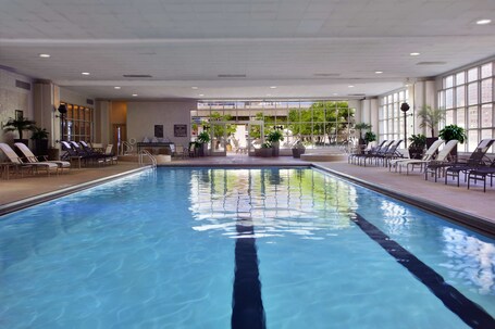Hilton Chicago - Image 8