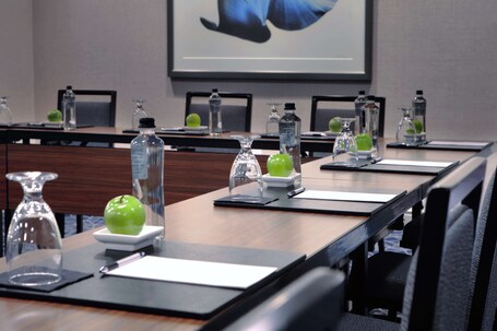 Hilton Chicago - Image 42